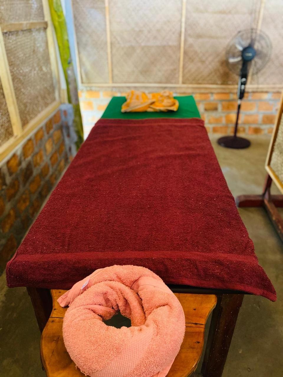 فندق Kingly Aroma آروغام المظهر الخارجي الصورة
